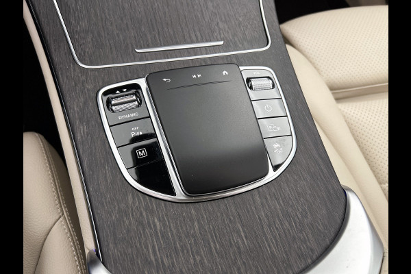 Mercedes-Benz GLC 300e 4MATIC Business Solution Luxury / Trekhaak / 360camera / Navi / Panorama dak / Leder Bicolor / Apk 11-2027