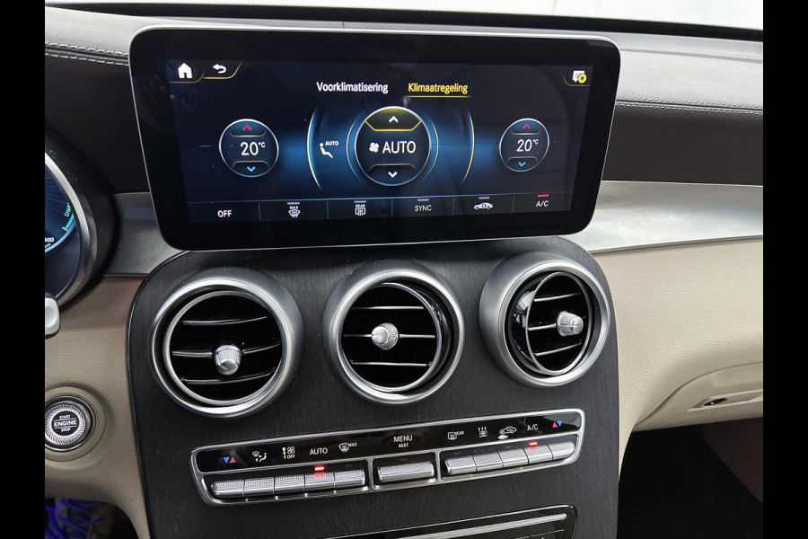 Mercedes-Benz GLC 300e 4MATIC Business Solution Luxury / Trekhaak / 360camera / Navi / Panorama dak / Leder Bicolor / Apk 11-2027