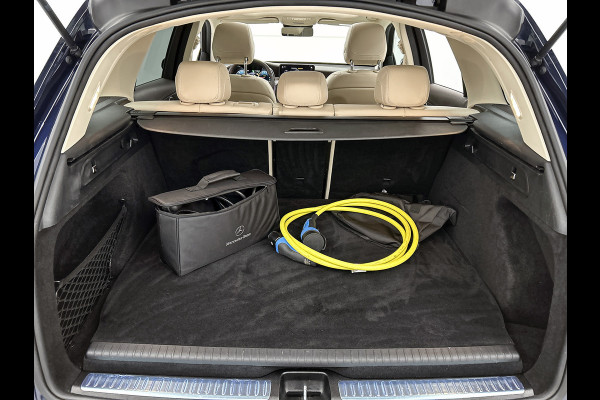 Mercedes-Benz GLC 300e 4MATIC Business Solution Luxury / Trekhaak / 360camera / Navi / Panorama dak / Leder Bicolor / Apk 11-2027