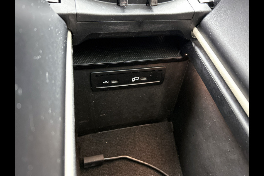 Mercedes-Benz GLC 300e 4MATIC Business Solution Luxury / Trekhaak / 360camera / Navi / Panorama dak / Leder Bicolor / Apk 11-2027