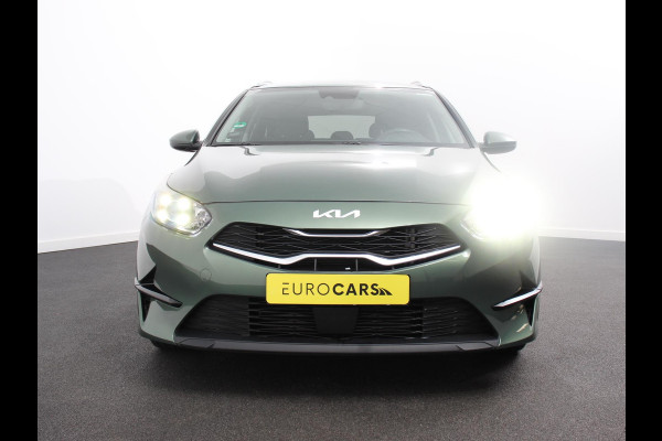Kia Ceed Sportswagon 1.0 T-GDi 120pk DynamicLine Climate control Cruise control Achteruitrijcamera Verwarmde voorstoelen Stuurverwarming Afneembare trekhaak Navigatie Apple Carplay/ Android Auto Extra Getint Glas