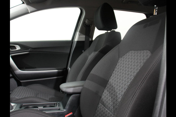 Kia Ceed Sportswagon 1.0 T-GDi 120pk DynamicLine Climate control Cruise control Achteruitrijcamera Verwarmde voorstoelen Stuurverwarming Afneembare trekhaak Navigatie Apple Carplay/ Android Auto Extra Getint Glas