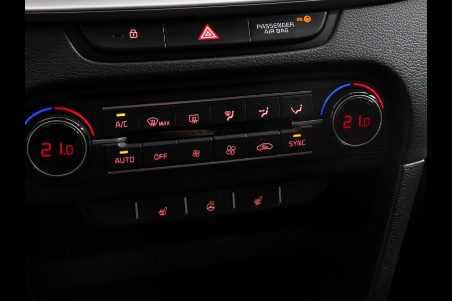 Kia Ceed Sportswagon 1.0 T-GDi 120pk DynamicLine Climate control Cruise control Achteruitrijcamera Verwarmde voorstoelen Stuurverwarming Afneembare trekhaak Navigatie Apple Carplay/ Android Auto Extra Getint Glas