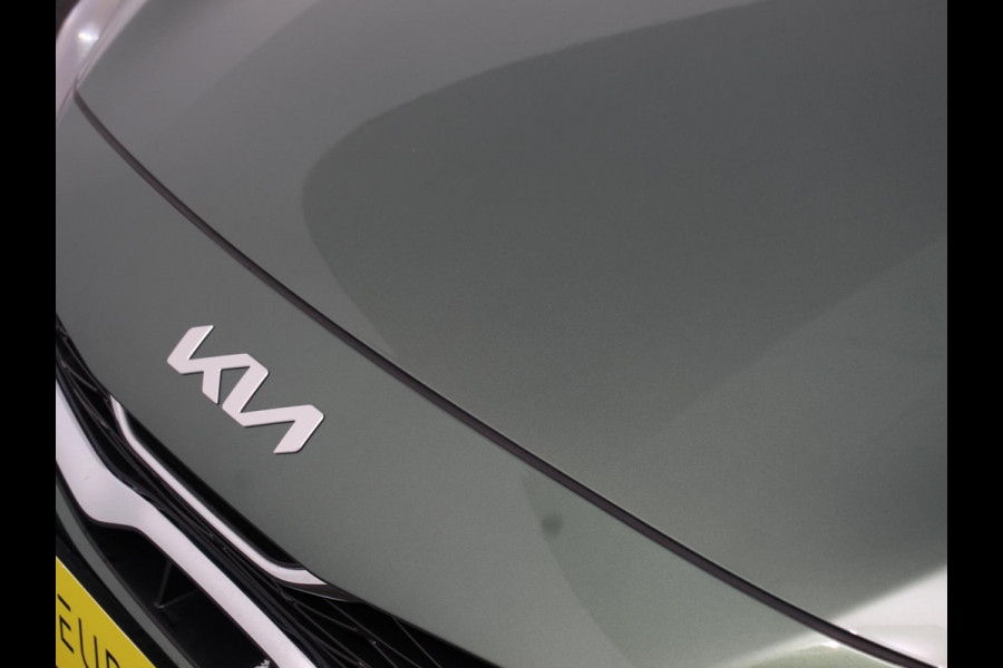 Kia Ceed Sportswagon 1.0 T-GDi 120pk DynamicLine Climate control Cruise control Achteruitrijcamera Verwarmde voorstoelen Stuurverwarming Afneembare trekhaak Navigatie Apple Carplay/ Android Auto Extra Getint Glas