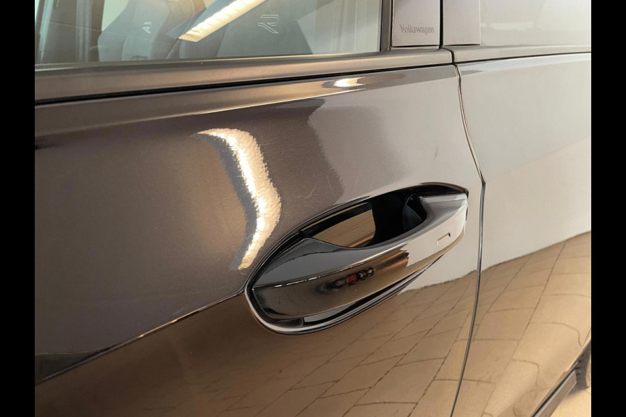 Volkswagen Golf 1.5 TSI R-Line AIRCO NAVI CRUISE STOELVERW VELGEN MULTI STUUR APPLE CARPLAY HARMAN KARDON ZEER NETTE AUTO