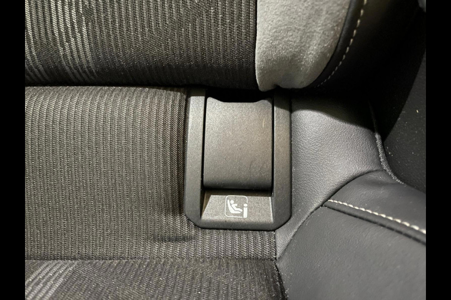 Volkswagen Golf 1.5 TSI R-Line AIRCO NAVI CRUISE STOELVERW VELGEN MULTI STUUR APPLE CARPLAY HARMAN KARDON ZEER NETTE AUTO