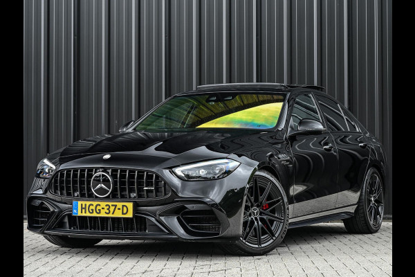 Mercedes-Benz C-Klasse AMG 63 S E Performance | Achterasbesturing | Panoramadak | 360 Camera | Burmester | Memory seats | Carbon inleg | Ambiance interieur |
