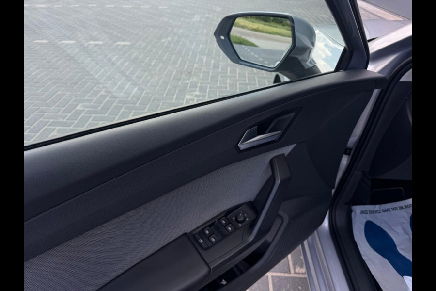 Seat Leon Hatchback 1.0 eTSI Style | Automaat | Camera | Zeer zuinig