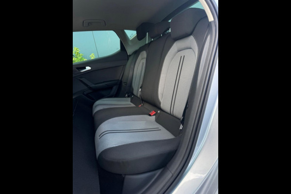 Seat Leon Hatchback 1.0 eTSI Style | Automaat | Camera | Zeer zuinig
