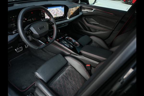 Audi A6 Avant 3.0 TFSI 368PK Quattro S-Edition | Achterasbesturing | B&O | Head-up | Luchtvering | 360 Camera | Carbon inleg | Panoramadak | Soft close | Memory seats | Elektr. verst. stuur |