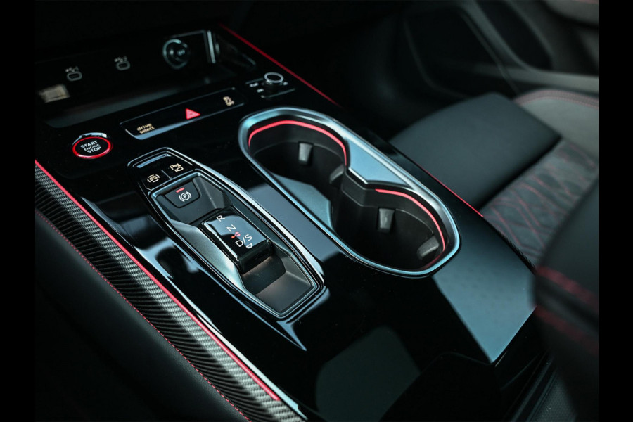 Audi A6 Avant 3.0 TFSI 368PK Quattro S-Edition | Achterasbesturing | B&O | Head-up | Luchtvering | 360 Camera | Carbon inleg | Panoramadak | Soft close | Memory seats | Elektr. verst. stuur |