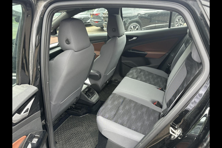 Volkswagen ID.5 PRO PERFORMANCE 77 kWh SOH 92% | CAMERA | STOEL + STUURVERWARMING | RIJKLAAR GELEVERD MET 12 MND BOVAG GARANTIE |