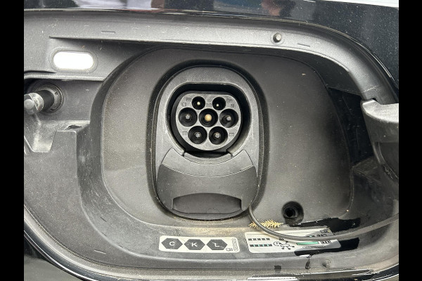 Volkswagen ID.5 PRO PERFORMANCE 77 kWh SOH 92% | CAMERA | STOEL + STUURVERWARMING | RIJKLAAR GELEVERD MET 12 MND BOVAG GARANTIE |