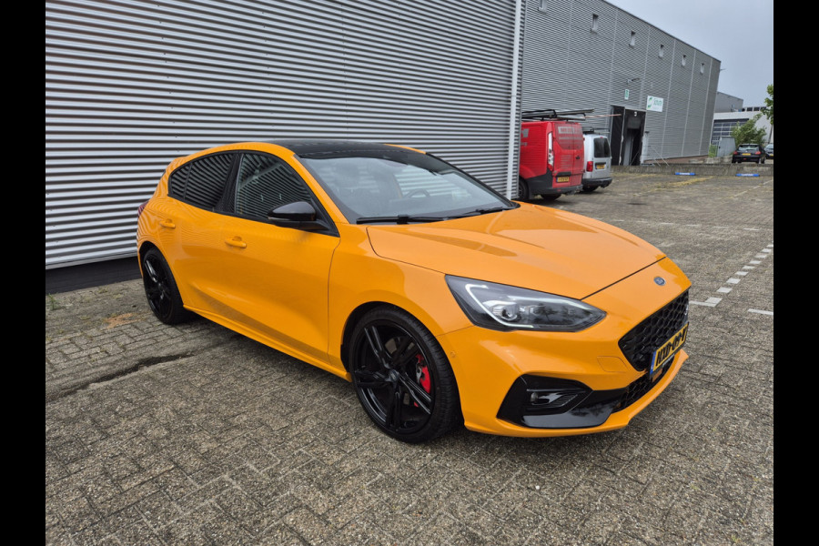 Ford Focus 2.3 EcoBoost ST-3 ,Panorama,Nav-Carplay-Head-Up,Stoel-stuur-voorruitverwarming,Park-control,