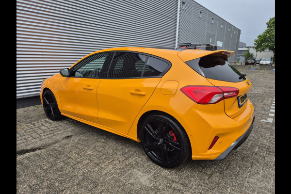 Ford Focus 2.3 EcoBoost ST-3 ,Panorama,Nav-Carplay-Head-Up,Stoel-stuur-voorruitverwarming,Park-control,