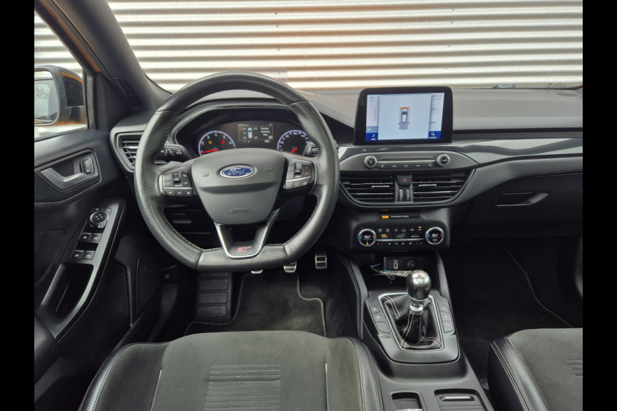 Ford Focus 2.3 EcoBoost ST-3 ,Panorama,Nav-Carplay-Head-Up,Stoel-stuur-voorruitverwarming,Park-control,