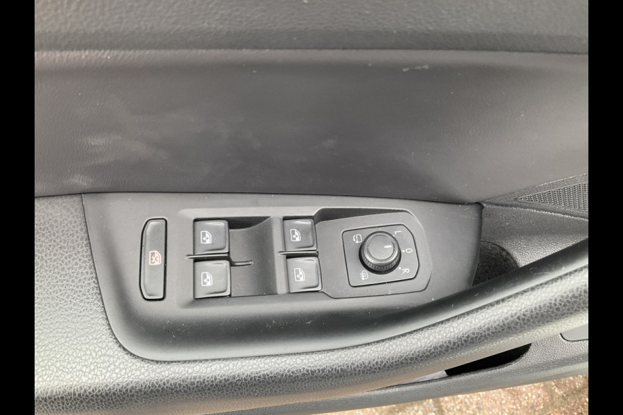 Volkswagen Arteon 2.0 TSI 4Motion R Virtual Trekhaak Pano Elek.Trekhaak Leer DynAudio Standkachel BOMVOL!