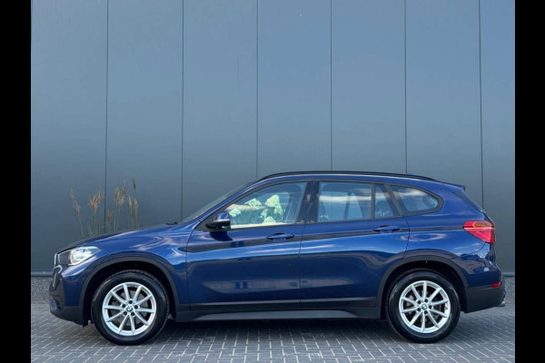 BMW X1 1.8i sDrive Executive | Trekhaak | Groot scherm