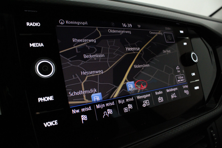 Volkswagen T-Cross 1.0 TSI Life > Navigatie/Adaptive Cruise Control ACC/All season banden