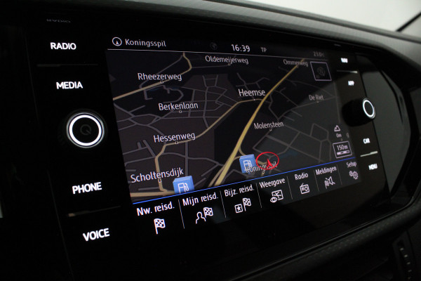 Volkswagen T-Cross 1.0 TSI Life > Navigatie/Adaptive Cruise Control ACC/All season banden