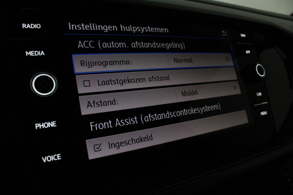 Volkswagen T-Cross 1.0 TSI Life > Navigatie/Adaptive Cruise Control ACC/All season banden