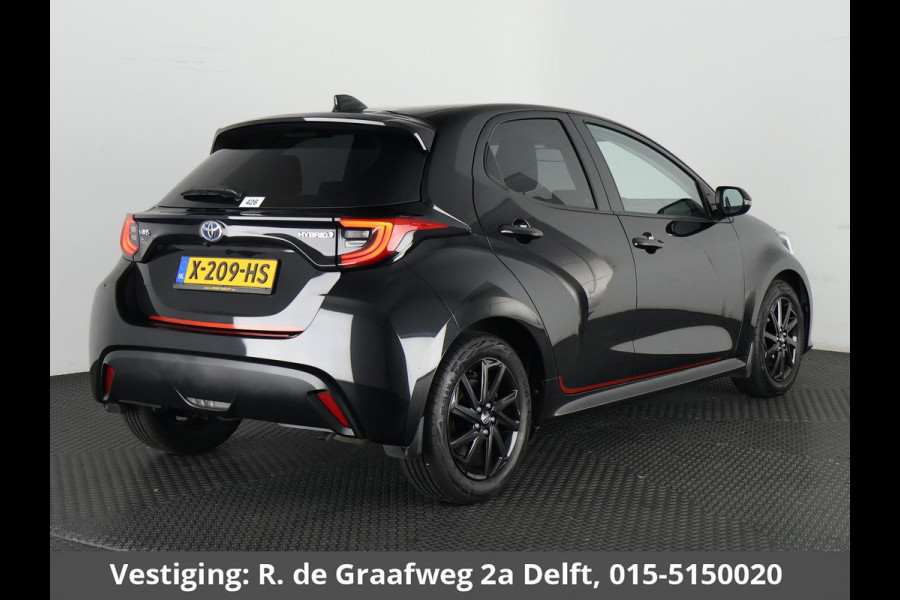 Toyota Yaris 1.5 Hybrid Black Edition | Apple Carplay & AndroidAUTO | Stoelverwarming | Camera | Privacy Glass |