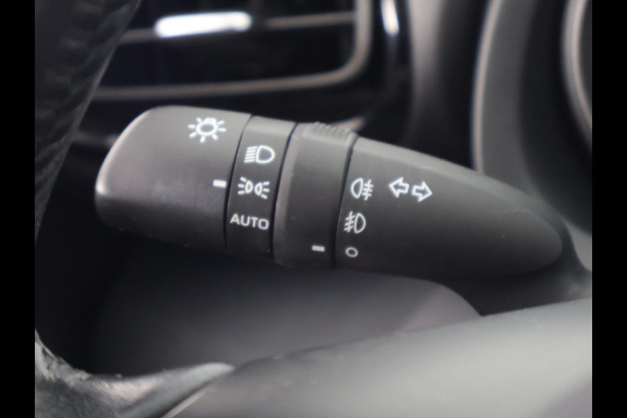 Toyota Yaris 1.5 Hybrid Black Edition | Apple Carplay & AndroidAUTO | Stoelverwarming | Camera | Privacy Glass |