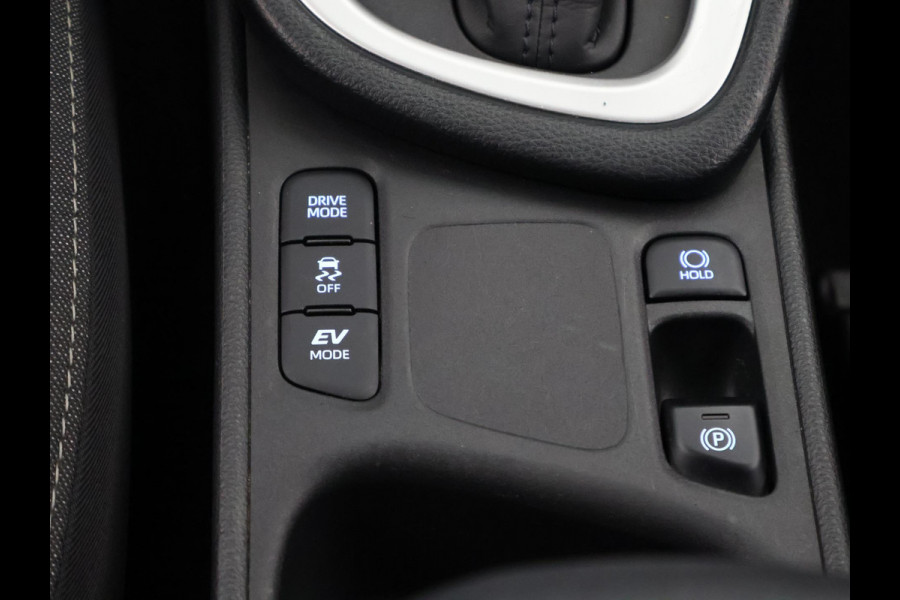 Toyota Yaris 1.5 Hybrid Black Edition | Apple Carplay & AndroidAUTO | Stoelverwarming | Camera | Privacy Glass |