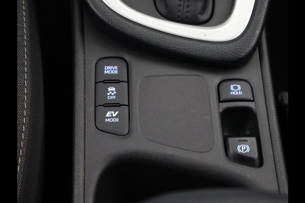 Toyota Yaris 1.5 Hybrid Black Edition | Apple Carplay & AndroidAUTO | Stoelverwarming | Camera | Privacy Glass |