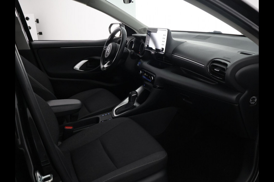 Toyota Yaris 1.5 Hybrid Black Edition | Apple Carplay & AndroidAUTO | Stoelverwarming | Camera | Privacy Glass |