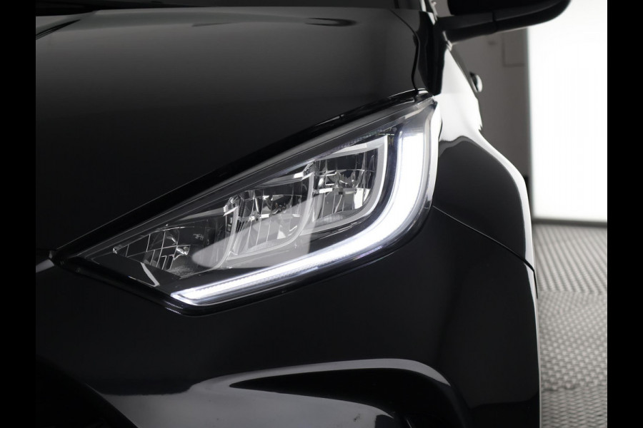 Toyota Yaris 1.5 Hybrid Black Edition | Apple Carplay & AndroidAUTO | Stoelverwarming | Camera | Privacy Glass |