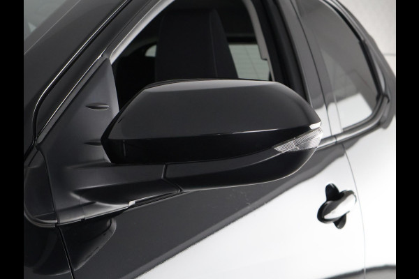Toyota Yaris 1.5 Hybrid Black Edition | Apple Carplay & AndroidAUTO | Stoelverwarming | Camera | Privacy Glass |
