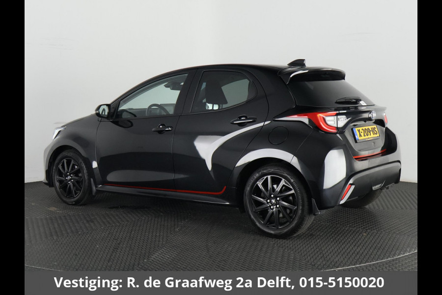 Toyota Yaris 1.5 Hybrid Black Edition | Apple Carplay & AndroidAUTO | Stoelverwarming | Camera | Privacy Glass |
