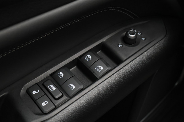 Jeep Compass 4xe 240 Plug-in Hybrid Electric S Leer, Virtual Cockpit, Camera, Stuur-/Stoelverwarming, ACC, Apple Carplay, 19"