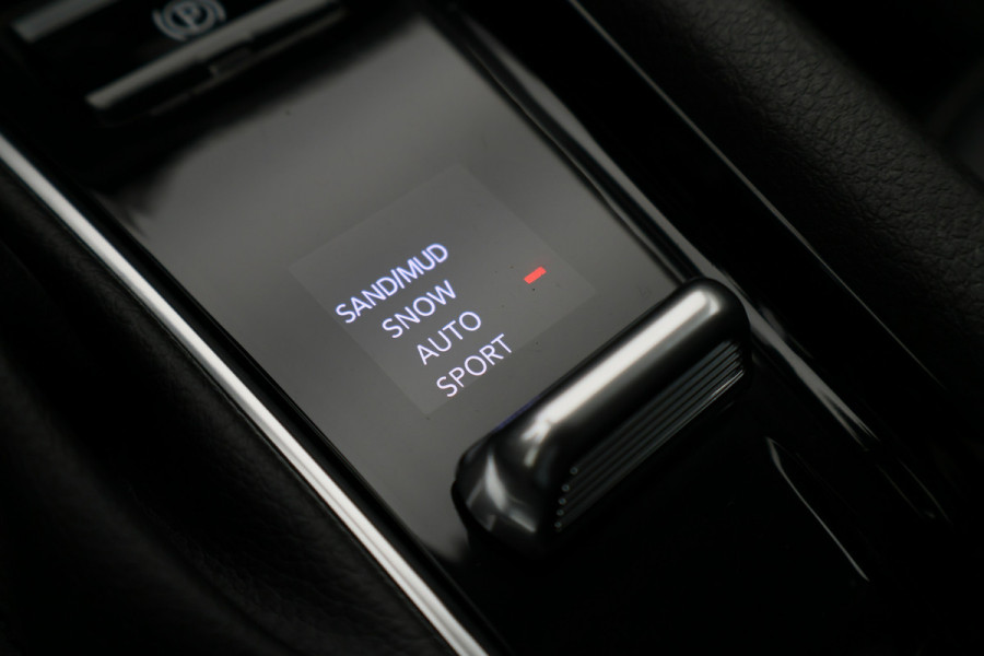 Jeep Compass 4xe 240 Plug-in Hybrid Electric S Leer, Virtual Cockpit, Camera, Stuur-/Stoelverwarming, ACC, Apple Carplay, 19"
