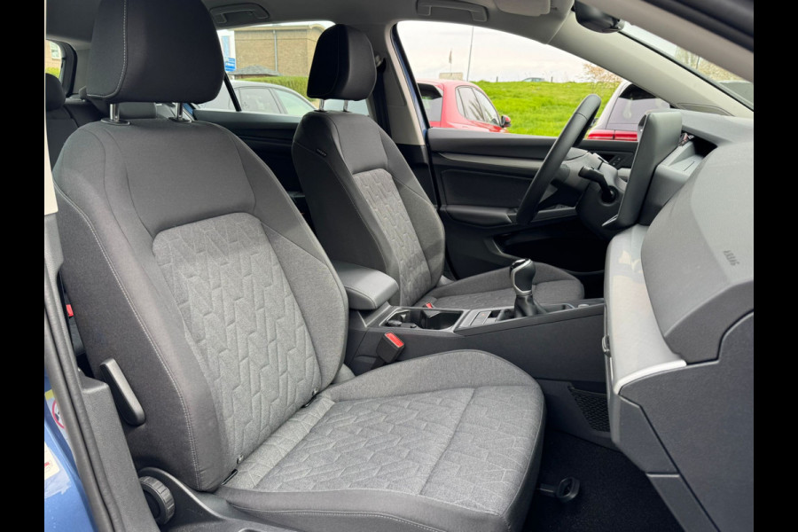 Volkswagen Golf 1.5 TSI 115PK LIFE CAMERA/NAVI/HEAD-UP FABRIEKS GARANTIE