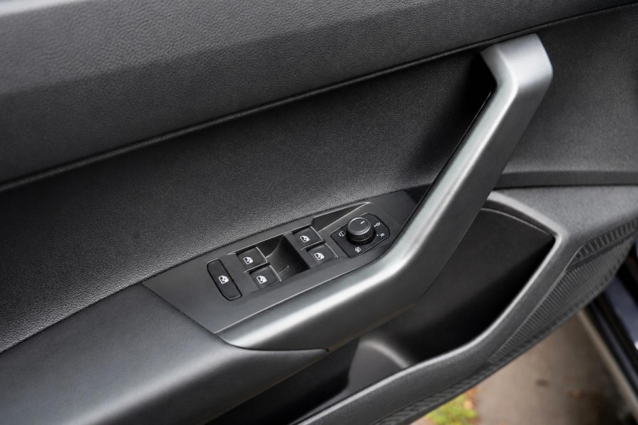 Volkswagen Taigo 1.0 TSI Life | Navi | Cruise | Carplay | Automaat