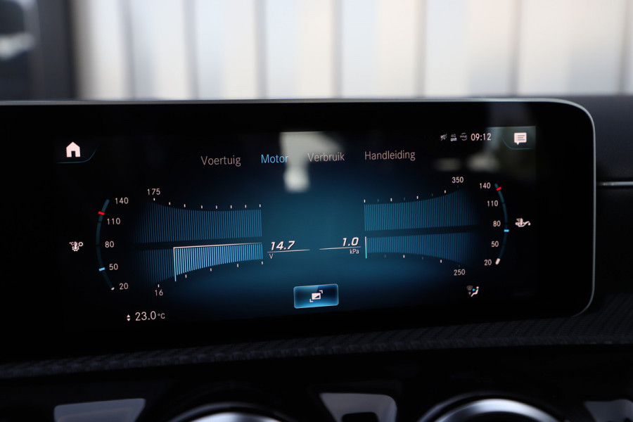 Mercedes-Benz A-Klasse 180d Business Solution | 116PK | Led | Widescreen | Stoelverwarming | Trekhaak | Cruise | NL-Auto | 2018.