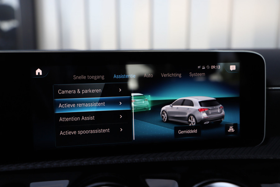 Mercedes-Benz A-Klasse 180d Business Solution | 116PK | Led | Widescreen | Stoelverwarming | Trekhaak | Cruise | NL-Auto | 2018.