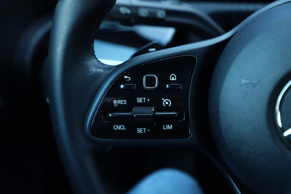 Mercedes-Benz A-Klasse 180d Business Solution | 116PK | Led | Widescreen | Stoelverwarming | Trekhaak | Cruise | NL-Auto | 2018.