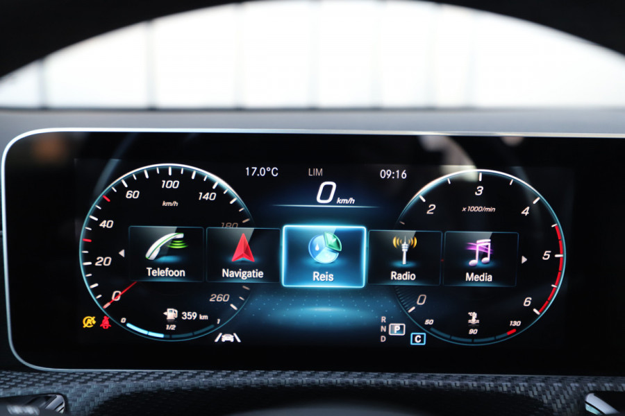 Mercedes-Benz A-Klasse 180d Business Solution | 116PK | Led | Widescreen | Stoelverwarming | Trekhaak | Cruise | NL-Auto | 2018.