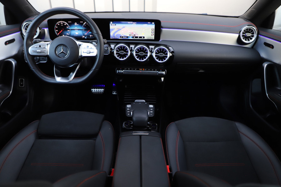 Mercedes-Benz CLA-Klasse 250e AMG | 218PK | Pano | Keyless-go | Sfeerverlichting | Stoelverwarming | Widescreen | Standkachel | NL-Auto | 2022.