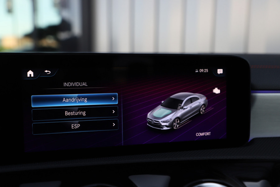 Mercedes-Benz CLA-Klasse 250e AMG | 218PK | Pano | Keyless-go | Sfeerverlichting | Stoelverwarming | Widescreen | Standkachel | NL-Auto | 2022.