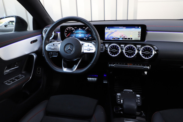 Mercedes-Benz CLA-Klasse 250e AMG | 218PK | Pano | Keyless-go | Sfeerverlichting | Stoelverwarming | Widescreen | Standkachel | NL-Auto | 2022.