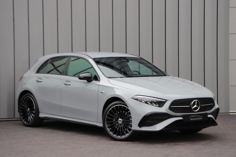 Mercedes-Benz A-Klasse 250e AMG | 218PK | Sfeerverlichting | Widescreen | Stuurverwarming | ACC+ | Standkachel | Camera | 2025.