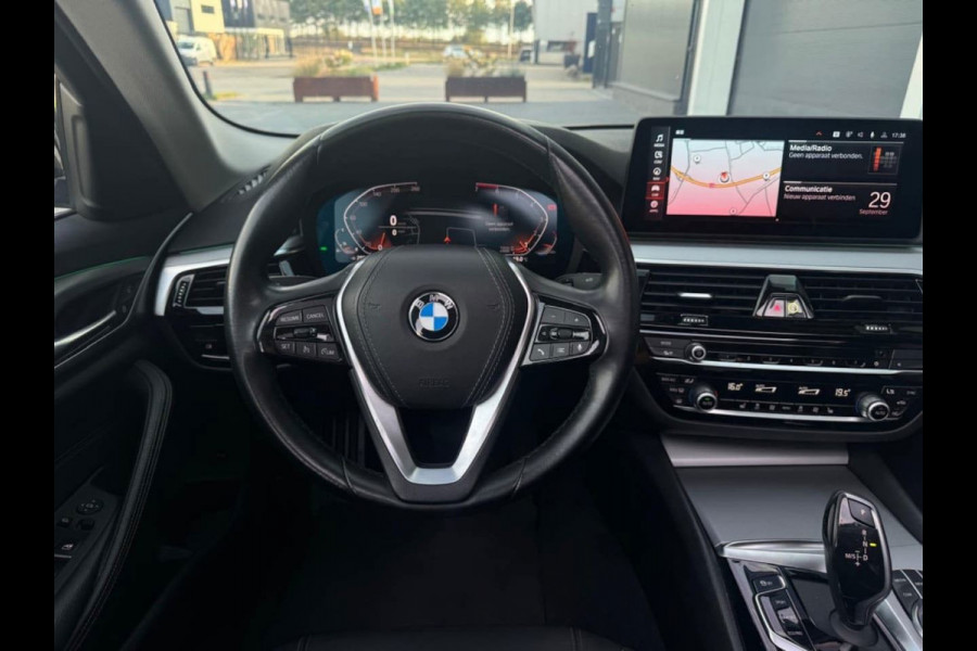 BMW 5 Serie 520i High Executive| Pano | Leder | Cruise