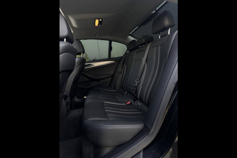 BMW 5 Serie 520i High Executive| Pano | Leder | Cruise