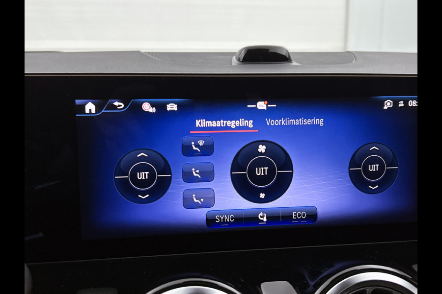 Mercedes-Benz EQA 250+ Business Solution AMG 71 kWh | Trekhaak | 20" multispaaks AMG velgen | Panoramaschuifdak | Smartphone integratie | 360° camera | Sierdelen in Star Pattern | Burmester Surround Sound |