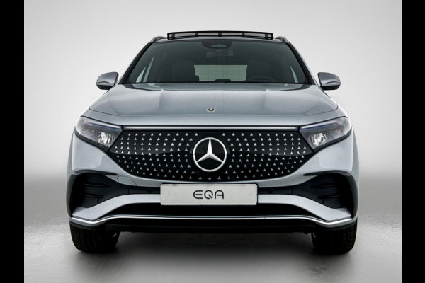 Mercedes-Benz EQA 250+ Business Solution AMG 71 kWh | Trekhaak | 20" multispaaks AMG velgen | Panoramaschuifdak | Smartphone integratie | 360° camera | Sierdelen in Star Pattern | Burmester Surround Sound |