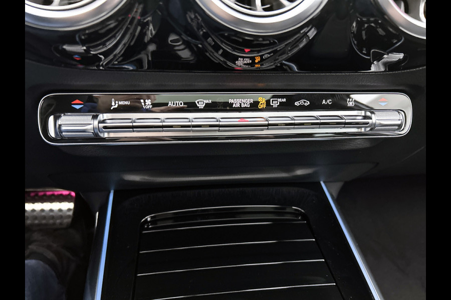 Mercedes-Benz EQA 250+ Business Solution AMG 71 kWh | Trekhaak | 20" multispaaks AMG velgen | Panoramaschuifdak | Smartphone integratie | 360° camera | Sierdelen in Star Pattern | Burmester Surround Sound |